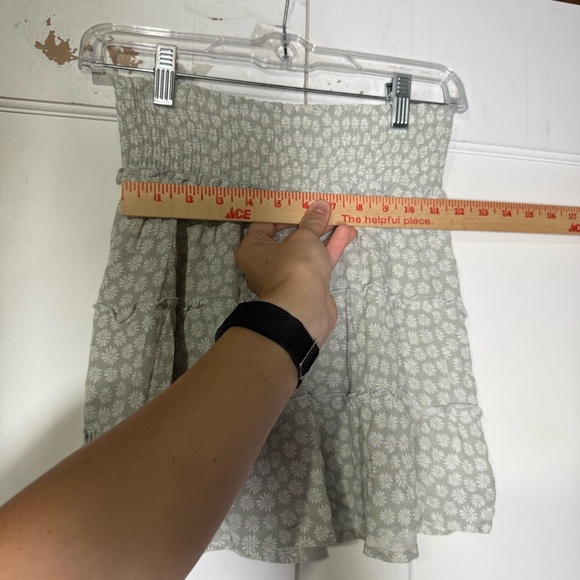 Hippie Rose Sage Green Daisy Print Matching Set Top + Skirt Size XS NWT Juniors - Picture 8 of 12